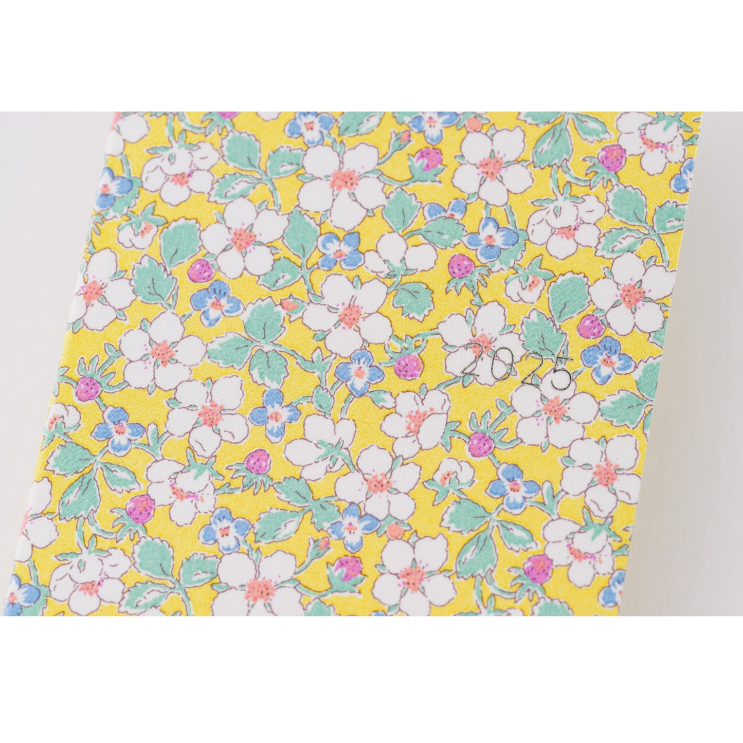 Hobonichi HON 2025 A6 Techo Hardcover Book - Liberty Fabrics: Paysanne Blossom