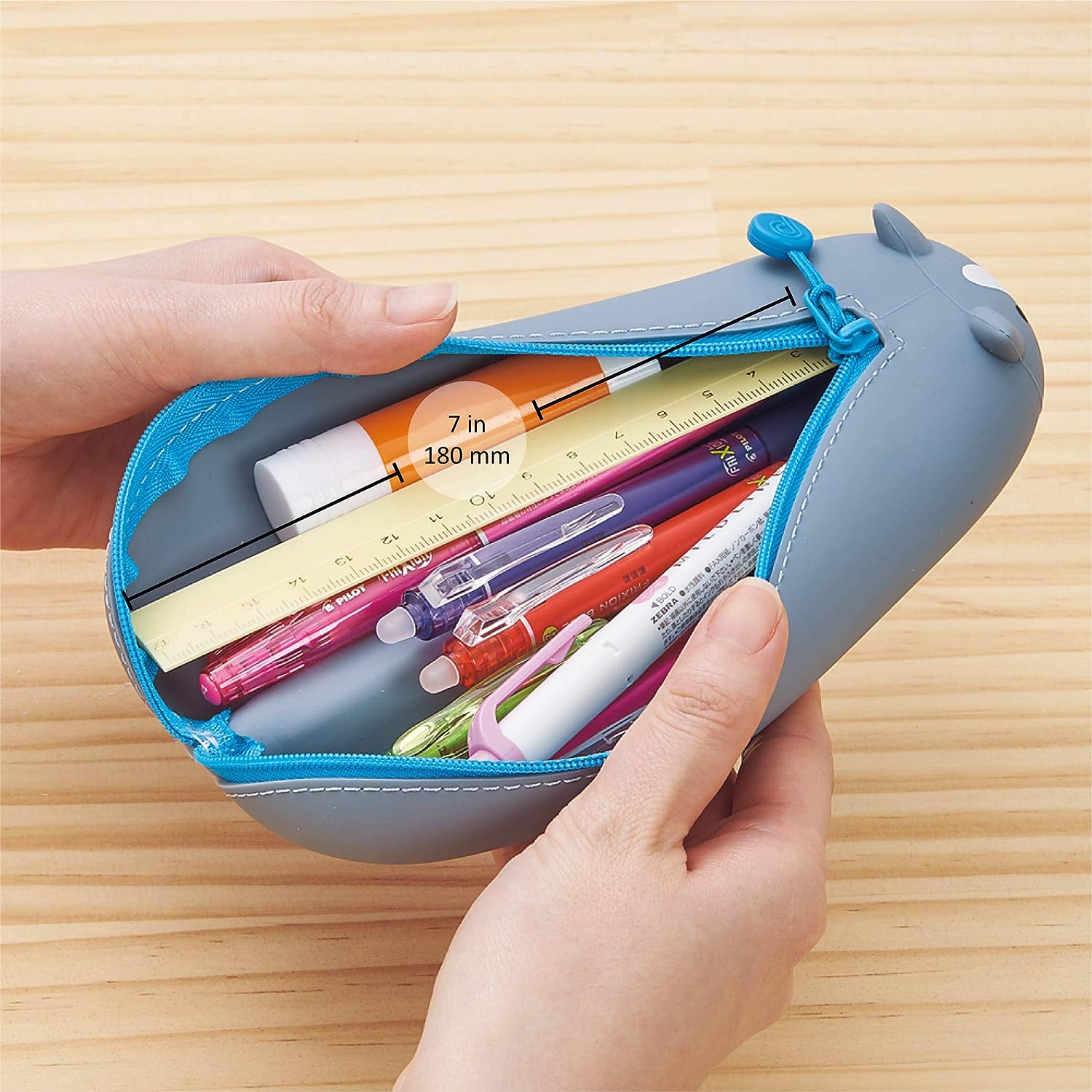 PuniLabo Gray Cat Zipper Pouch