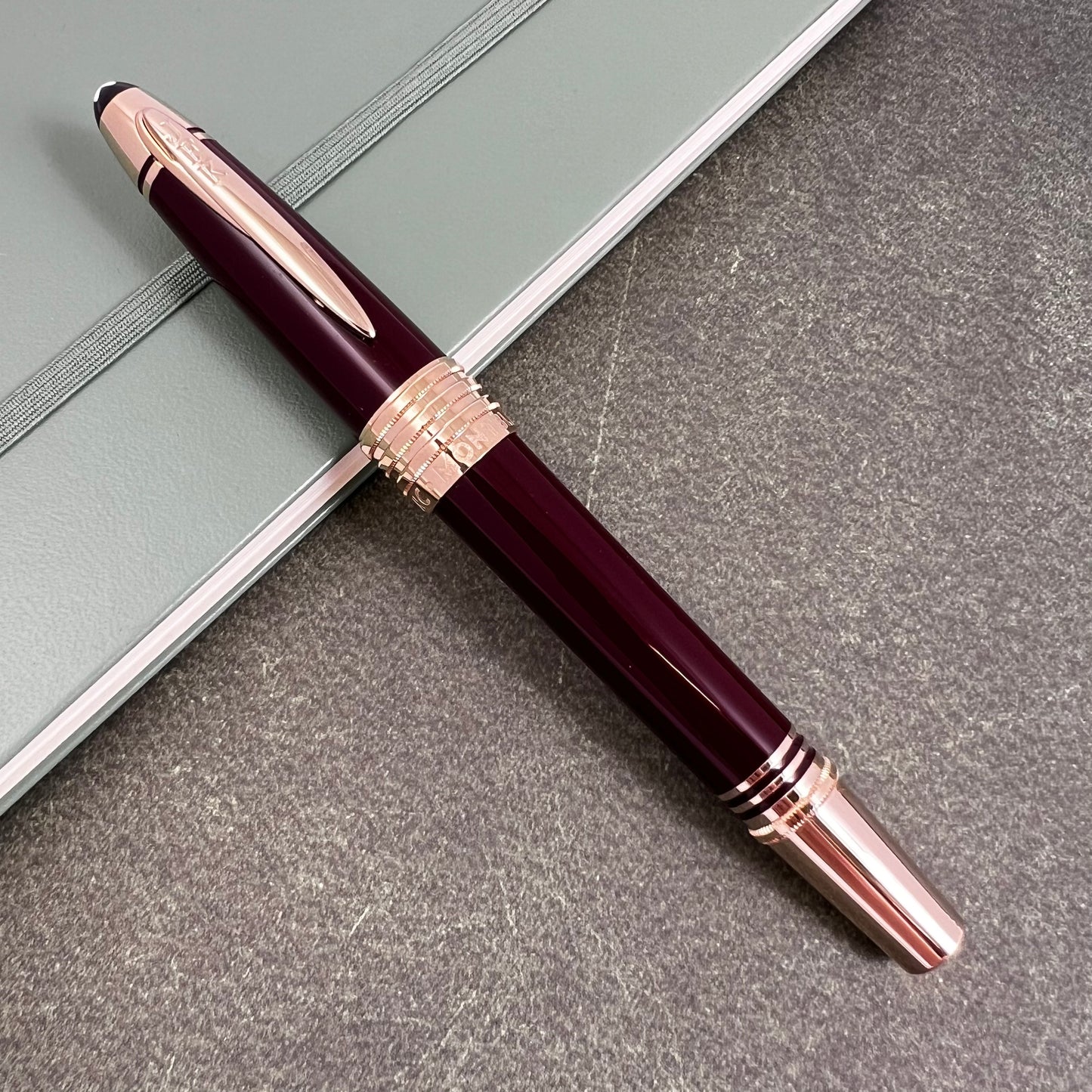 Pre-Owned Montblanc John F. Kennedy Burgundy Rollerball