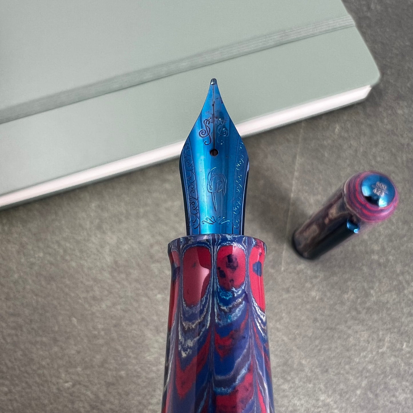 Pre-Owned Nahvalur Nautilus The Blue Ringed Fountain Pen M