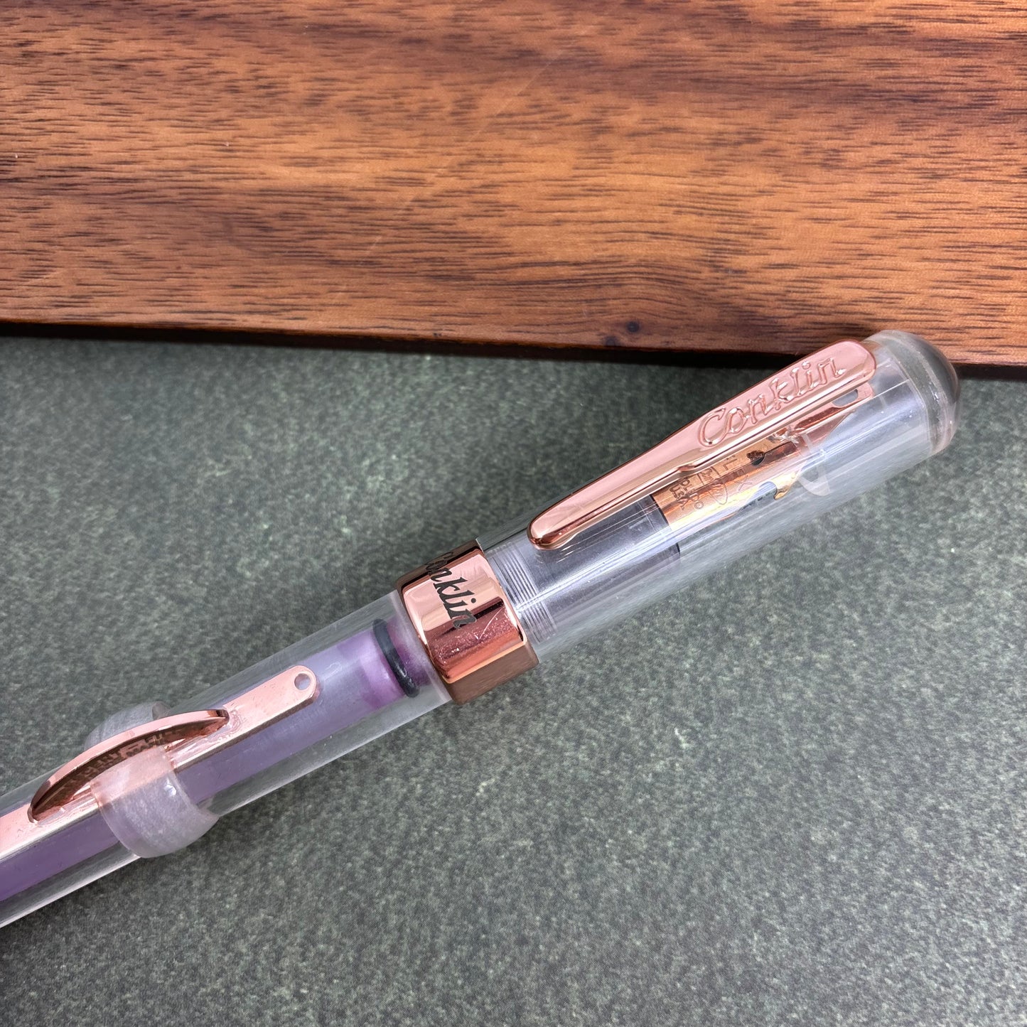 Pre-Owned Conklin Mark Twain Fountain Pen - Transparent with Rose Gold Trim Omniflex