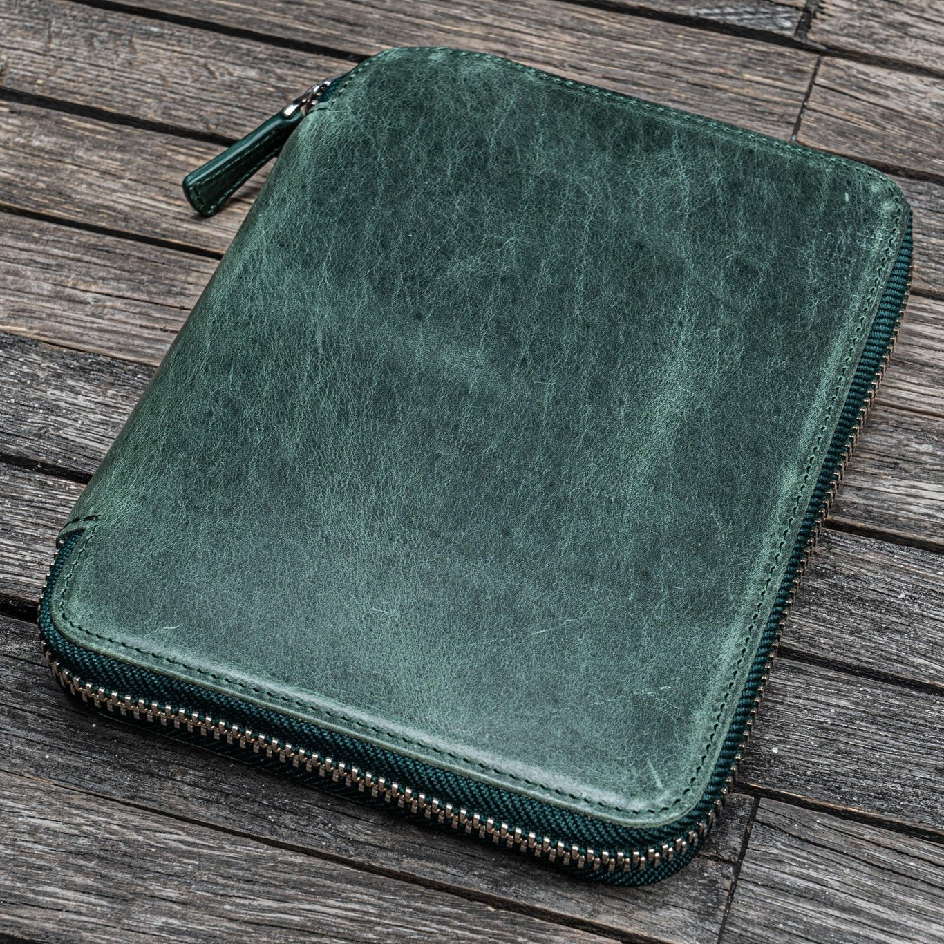 Galen Leather B6 Zippered Notebook Folio - Crazy Horse Green