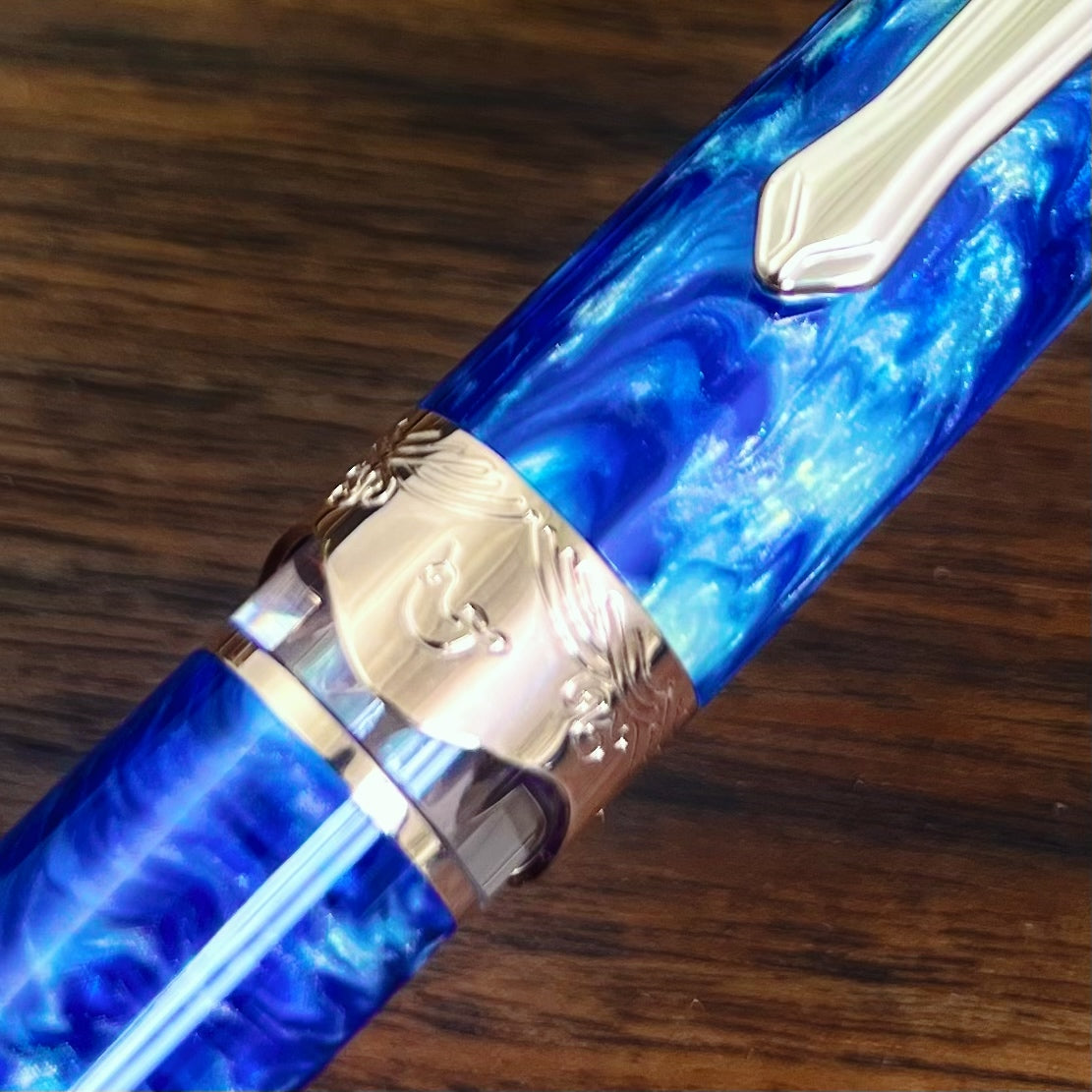 Nahvalur Horizon Fountain Pen - Deep Cirrus Sky (Dromgoole's Exclusive)