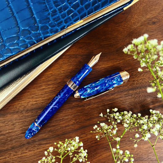 Nahvalur Horizon Fountain Pen - Deep Cirrus Sky (Dromgoole's Exclusive)