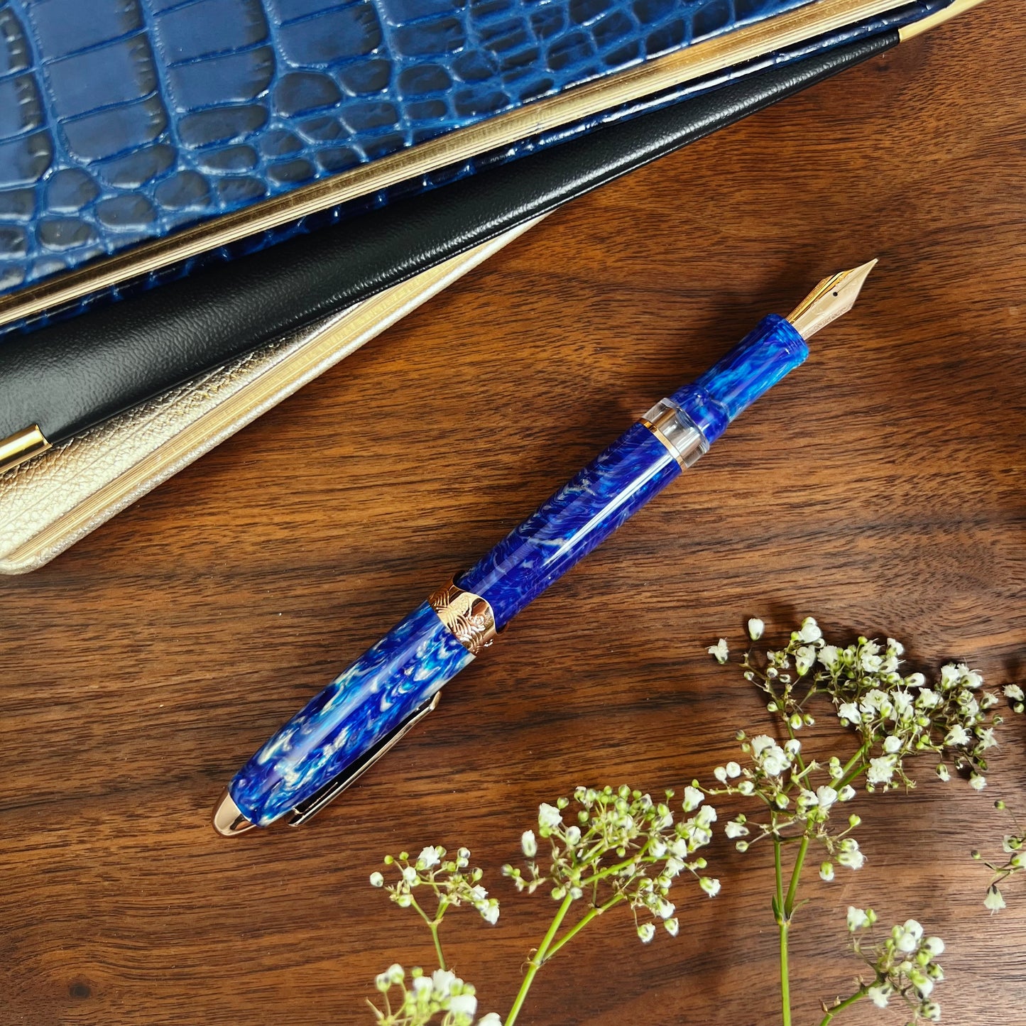 Nahvalur Horizon Fountain Pen - Deep Cirrus Sky (Dromgoole's Exclusive)