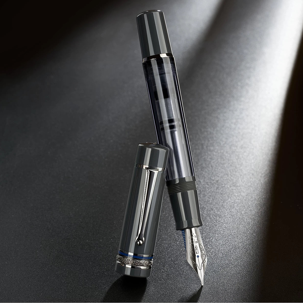 Delta Prestige Glossy Fountain Pen (Limited Edition)