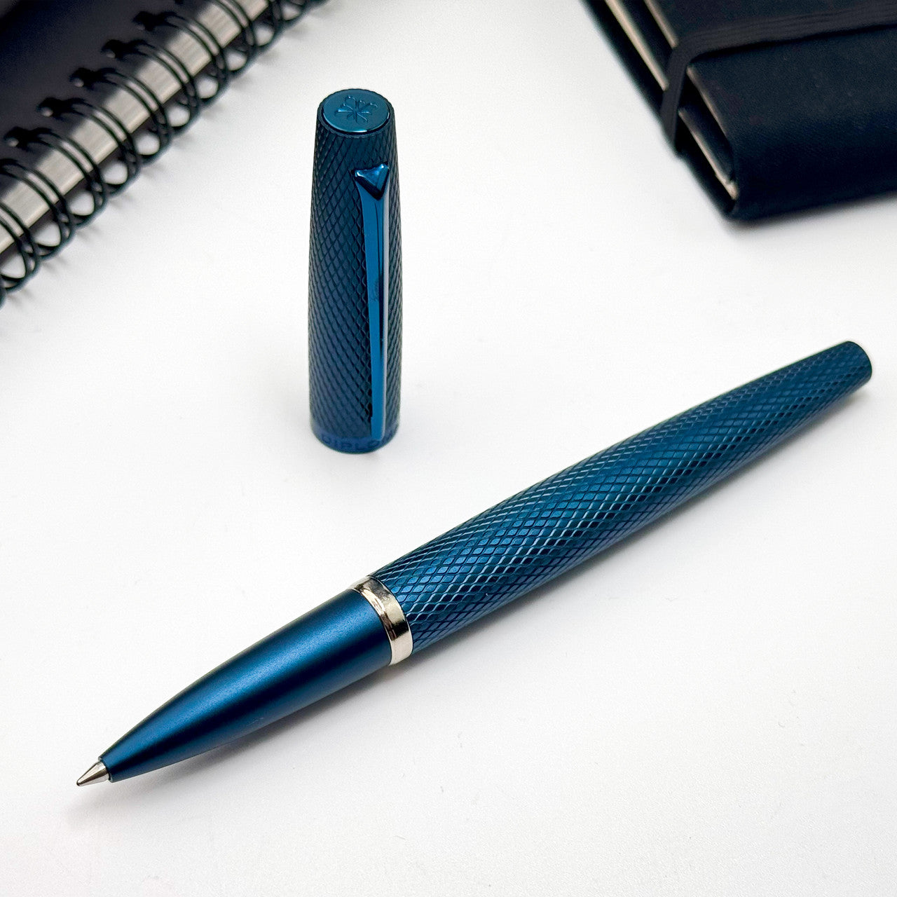 Diplomat Viper Rollerball - Blue Guilloche