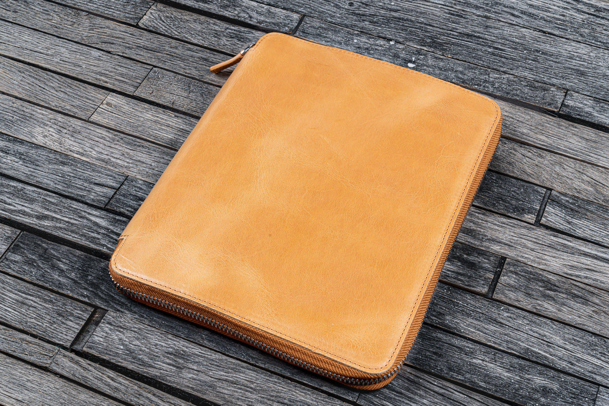 Galen Leather B5 Zippered Notebook Folio - Crazy Horse Honey Ochre